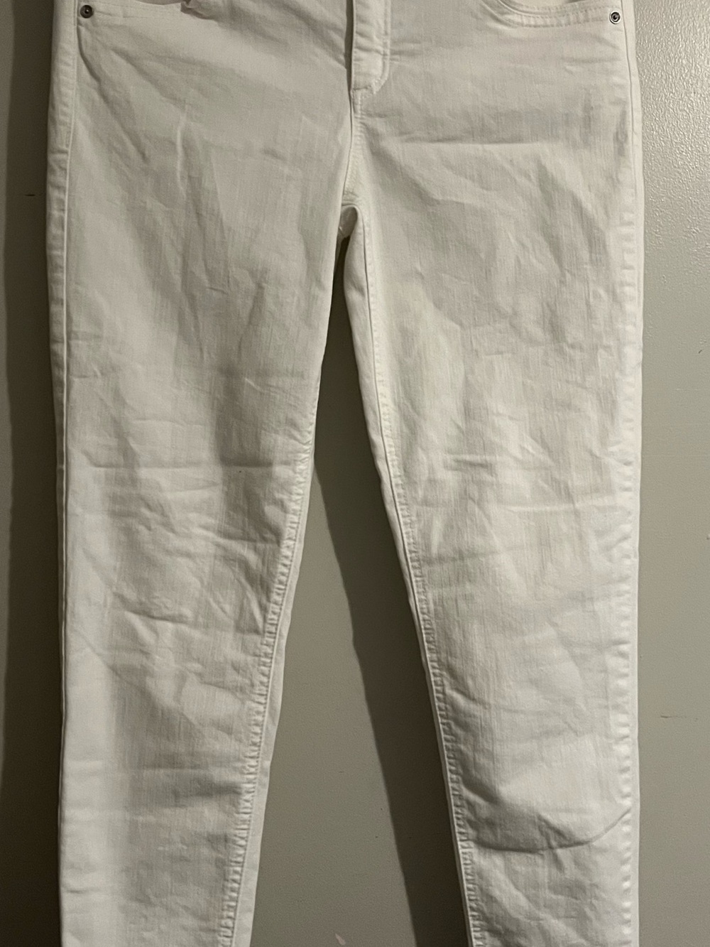 Democracy White Skinny Jeans — Clean Stretch Skinny